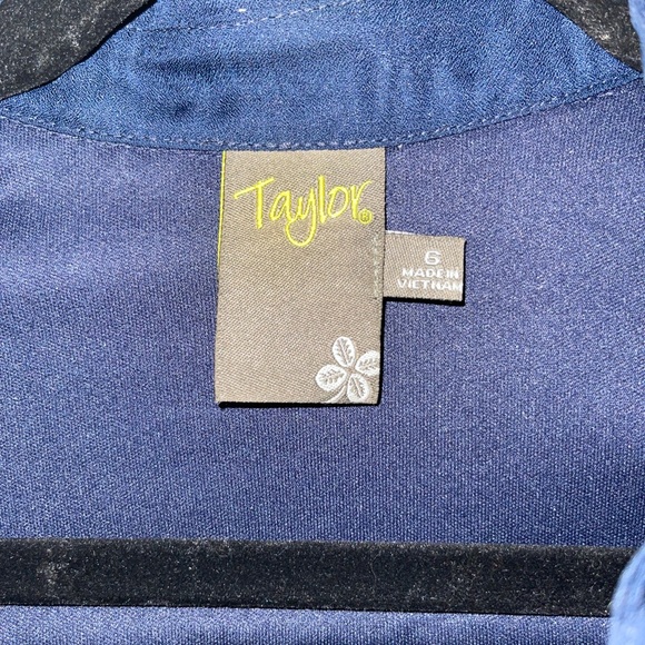 Taylor Navy Lace Dress Size 6 Scolloped Bottom - Picture 10 of 11